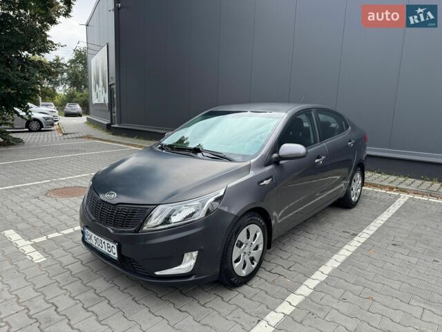 Серый Киа Рио, объемом двигателя 1.59 л и пробегом 180 тыс. км за 4900 $, фото 1 на Automoto.ua