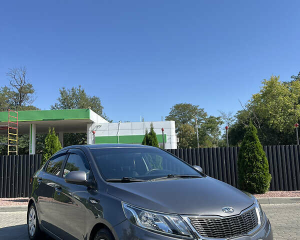 Серый Киа Рио, объемом двигателя 1.6 л и пробегом 101 тыс. км за 9900 $, фото 1 на Automoto.ua