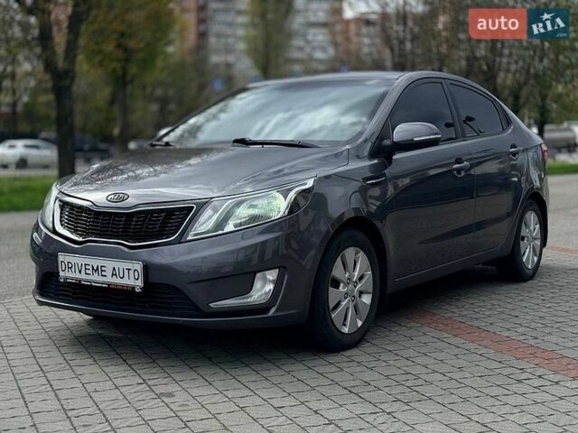 Серый Киа Рио, объемом двигателя 1.59 л и пробегом 206 тыс. км за 7499 $, фото 1 на Automoto.ua