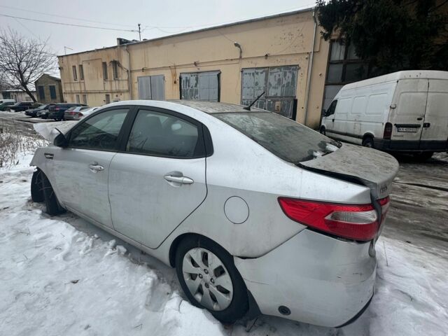 Сірий Кіа Ріо, об'ємом двигуна 1.4 л та пробігом 170 тис. км за 2000 $, фото 1 на Automoto.ua