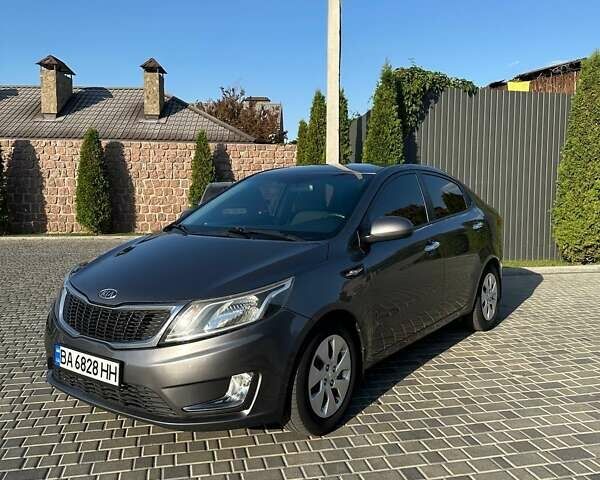 Серый Киа Рио, объемом двигателя 1.4 л и пробегом 132 тыс. км за 8300 $, фото 1 на Automoto.ua