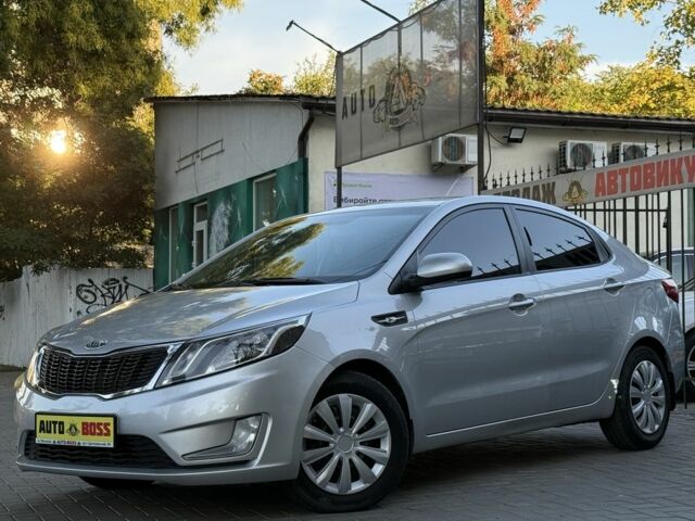 Серый Киа Рио, объемом двигателя 1.6 л и пробегом 254 тыс. км за 8499 $, фото 1 на Automoto.ua