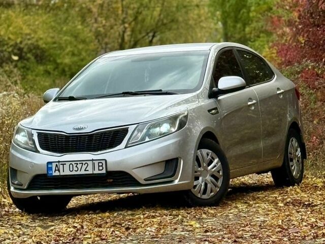 Серый Киа Рио, объемом двигателя 1.4 л и пробегом 262 тыс. км за 5650 $, фото 1 на Automoto.ua