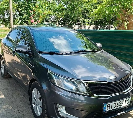 Сірий Кіа Ріо, об'ємом двигуна 1.6 л та пробігом 194 тис. км за 7800 $, фото 1 на Automoto.ua