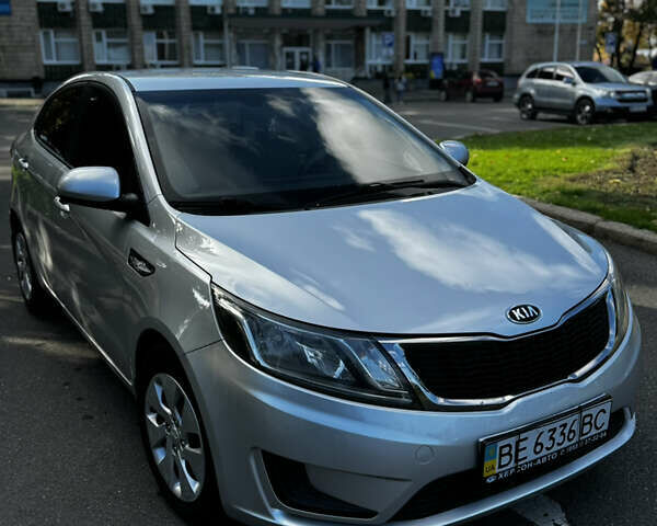 Серый Киа Рио, объемом двигателя 1.4 л и пробегом 88 тыс. км за 9000 $, фото 1 на Automoto.ua