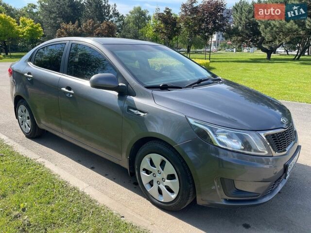 Сірий Кіа Ріо, об'ємом двигуна 1.6 л та пробігом 148 тис. км за 8300 $, фото 1 на Automoto.ua