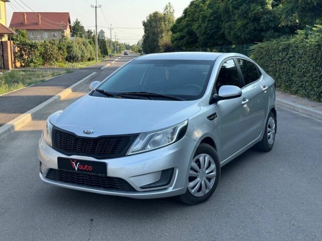 Серый Киа Рио, объемом двигателя 1.4 л и пробегом 230 тыс. км за 5806 $, фото 1 на Automoto.ua