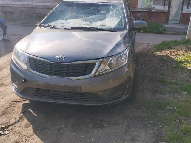 Серый Киа Рио, объемом двигателя 1.4 л и пробегом 120 тыс. км за 3000 $, фото 1 на Automoto.ua