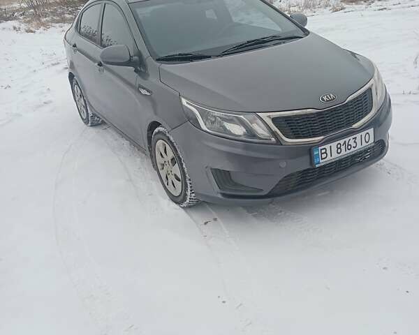 Серый Киа Рио, объемом двигателя 1.4 л и пробегом 300 тыс. км за 5850 $, фото 1 на Automoto.ua
