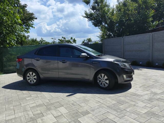 Сірий Кіа Ріо, об'ємом двигуна 1.6 л та пробігом 173 тис. км за 8100 $, фото 1 на Automoto.ua