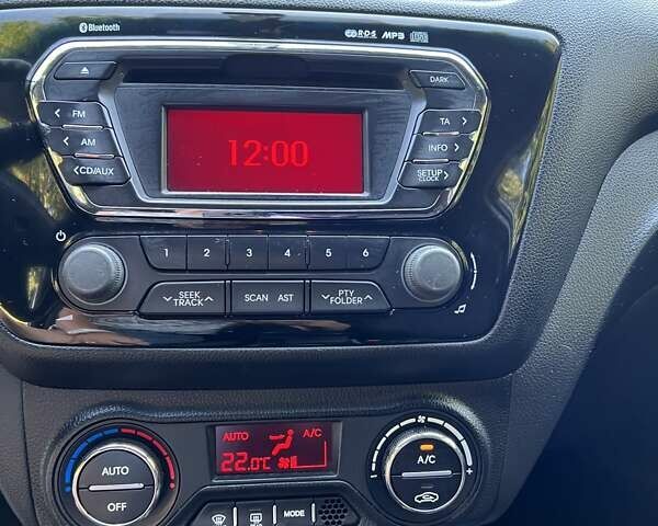 Серый Киа Рио, объемом двигателя 1.59 л и пробегом 201 тыс. км за 9108 $, фото 1 на Automoto.ua