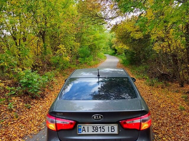 Серый Киа Рио, объемом двигателя 1.4 л и пробегом 173 тыс. км за 6500 $, фото 1 на Automoto.ua