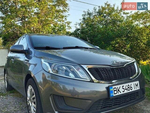 Сірий Кіа Ріо, об'ємом двигуна 1.4 л та пробігом 135 тис. км за 8400 $, фото 1 на Automoto.ua