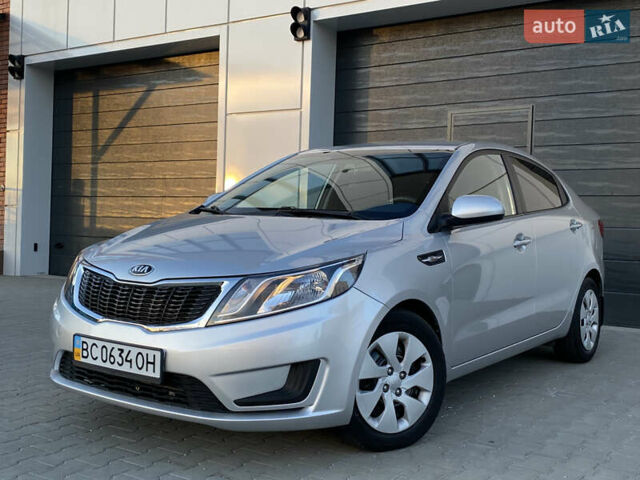 Серый Киа Рио, объемом двигателя 1.4 л и пробегом 43 тыс. км за 10450 $, фото 1 на Automoto.ua