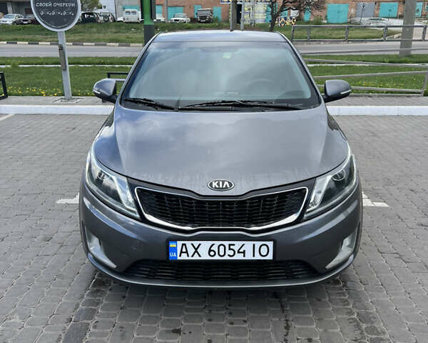 Серый Киа Рио, объемом двигателя 1.59 л и пробегом 165 тыс. км за 8100 $, фото 1 на Automoto.ua