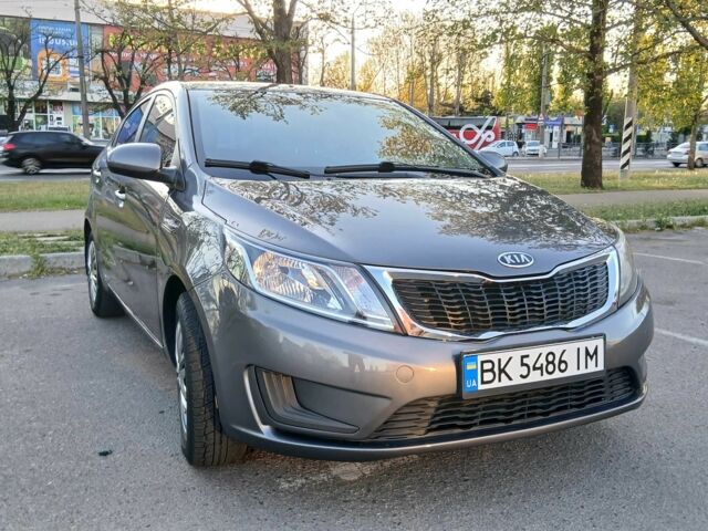 Сірий Кіа Ріо, об'ємом двигуна 1.4 л та пробігом 135 тис. км за 8500 $, фото 1 на Automoto.ua