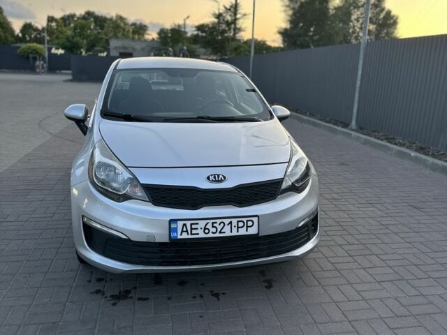 Серый Киа Рио, объемом двигателя 1.6 л и пробегом 160 тыс. км за 7500 $, фото 1 на Automoto.ua