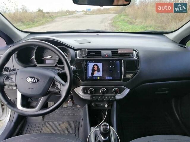 Серый Киа Рио, объемом двигателя 1.4 л и пробегом 190 тыс. км за 10500 $, фото 1 на Automoto.ua