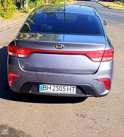 Серый Киа Рио, объемом двигателя 1.4 л и пробегом 85 тыс. км за 9500 $, фото 1 на Automoto.ua