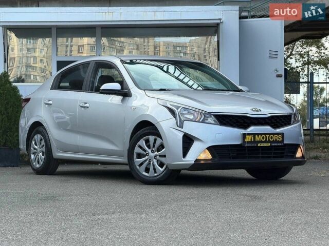 Серый Киа Рио, объемом двигателя 1.37 л и пробегом 95 тыс. км за 14000 $, фото 1 на Automoto.ua