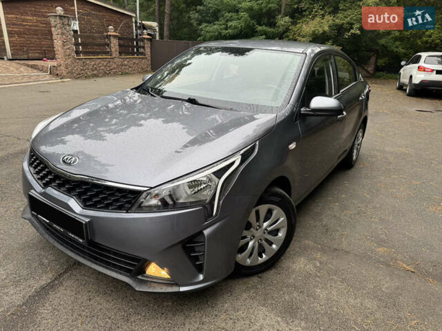 Серый Киа Рио, объемом двигателя 1.37 л и пробегом 67 тыс. км за 13800 $, фото 1 на Automoto.ua