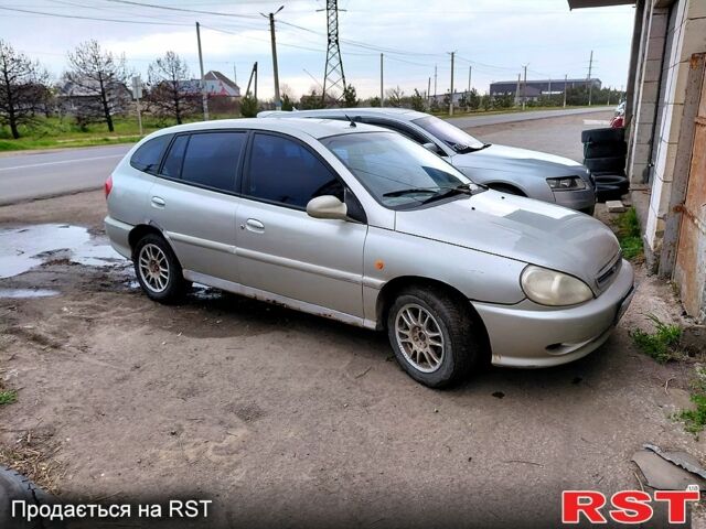 Сірий Кіа Ріо, об'ємом двигуна 1.5 л та пробігом 150 тис. км за 1400 $, фото 1 на Automoto.ua