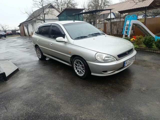 Серый Киа Рио, объемом двигателя 1.5 л и пробегом 245 тыс. км за 2500 $, фото 1 на Automoto.ua