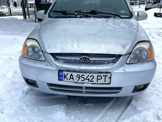 Серый Киа Рио, объемом двигателя 1.3 л и пробегом 402 тыс. км за 3300 $, фото 1 на Automoto.ua
