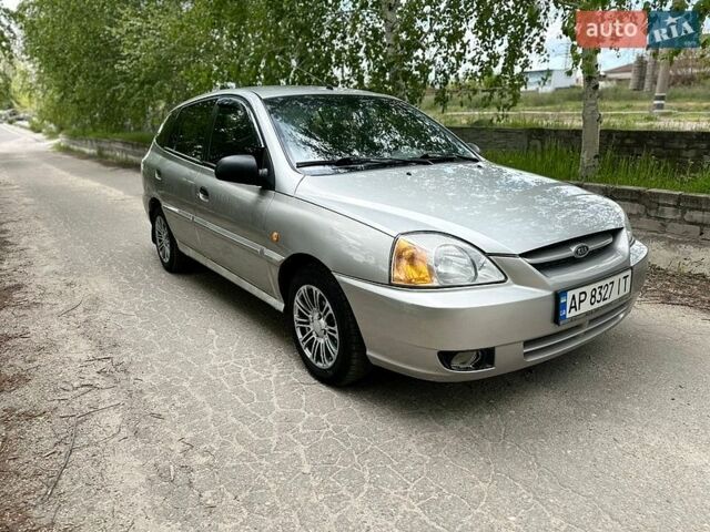 Серый Киа Рио, объемом двигателя 1.34 л и пробегом 208 тыс. км за 1750 $, фото 1 на Automoto.ua