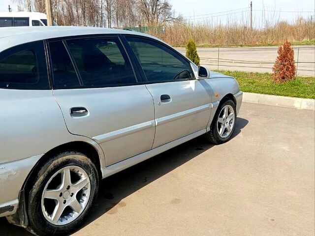 Сірий Кіа Ріо, об'ємом двигуна 1.3 л та пробігом 396 тис. км за 2800 $, фото 1 на Automoto.ua