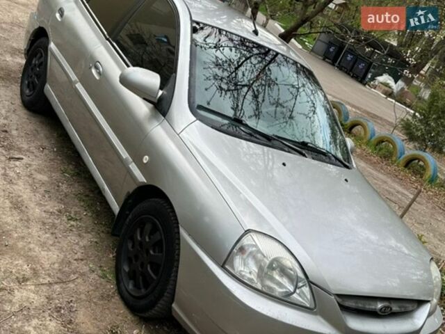 Сірий Кіа Ріо, об'ємом двигуна 1.34 л та пробігом 150 тис. км за 2200 $, фото 1 на Automoto.ua