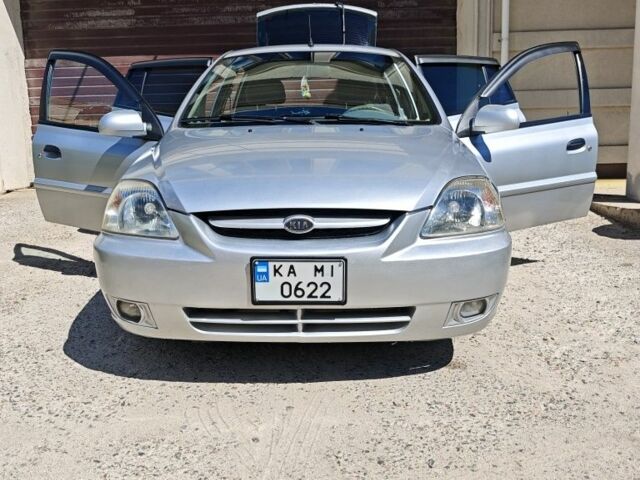 Сірий Кіа Ріо, об'ємом двигуна 0 л та пробігом 200 тис. км за 3210 $, фото 1 на Automoto.ua