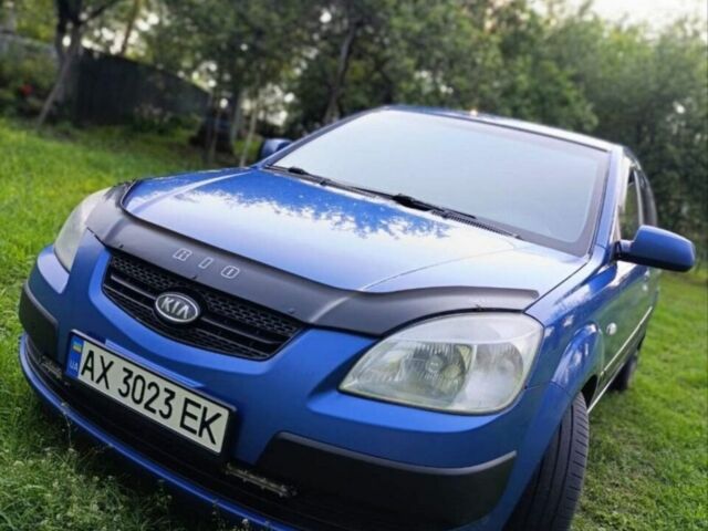 Синий Киа Рио, объемом двигателя 1.4 л и пробегом 281 тыс. км за 4300 $, фото 1 на Automoto.ua