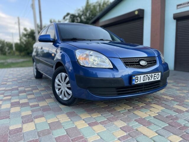 Синий Киа Рио, объемом двигателя 1.4 л и пробегом 182 тыс. км за 4350 $, фото 1 на Automoto.ua