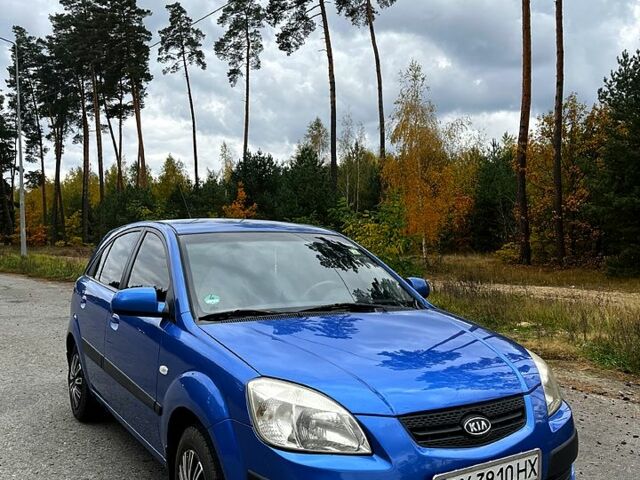 Синій Кіа Ріо, об'ємом двигуна 1.4 л та пробігом 198 тис. км за 5300 $, фото 1 на Automoto.ua