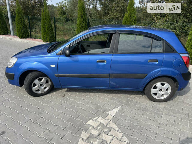 Синий Киа Рио, объемом двигателя 1.4 л и пробегом 161 тыс. км за 3700 $, фото 1 на Automoto.ua