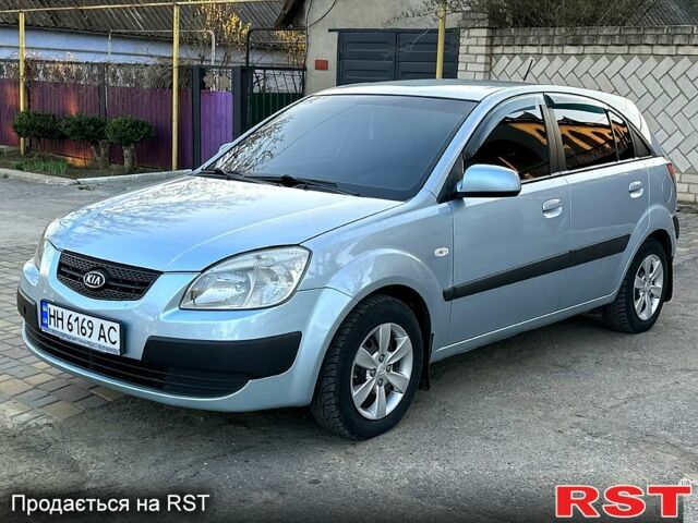 Синій Кіа Ріо, об'ємом двигуна 1.4 л та пробігом 184 тис. км за 4200 $, фото 1 на Automoto.ua
