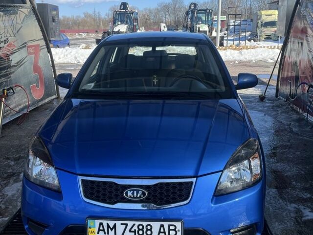 Синій Кіа Ріо, об'ємом двигуна 1.4 л та пробігом 90 тис. км за 6000 $, фото 1 на Automoto.ua