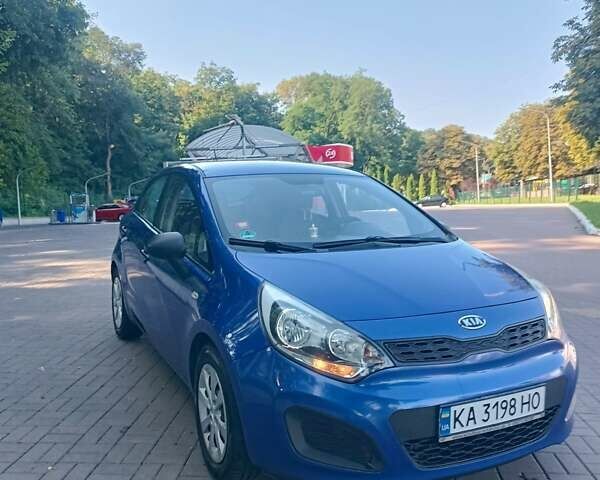 Киа Рио 2012 в Киеве на Automoto.ua Синий Киа Рио, объемом двигателя 1.25 л и пробегом 176 тыс. км за 6992 $, фото 1 на Automoto.ua