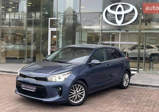 Синий Киа Рио, объемом двигателя 1.4 л и пробегом 61 тыс. км за 12431 $, фото 1 на Automoto.ua