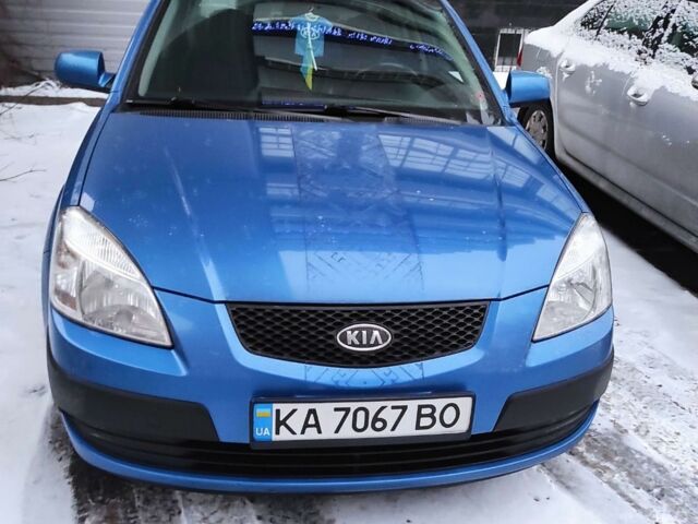 Синий Киа Рио, объемом двигателя 1.4 л и пробегом 265 тыс. км за 5300 $, фото 1 на Automoto.ua