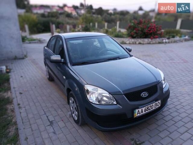 Синий Киа Рио, объемом двигателя 1.4 л и пробегом 176 тыс. км за 5250 $, фото 1 на Automoto.ua