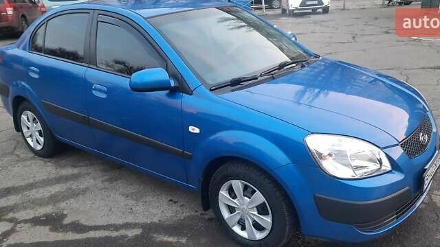 Синий Киа Рио, объемом двигателя 1.4 л и пробегом 122 тыс. км за 4500 $, фото 1 на Automoto.ua
