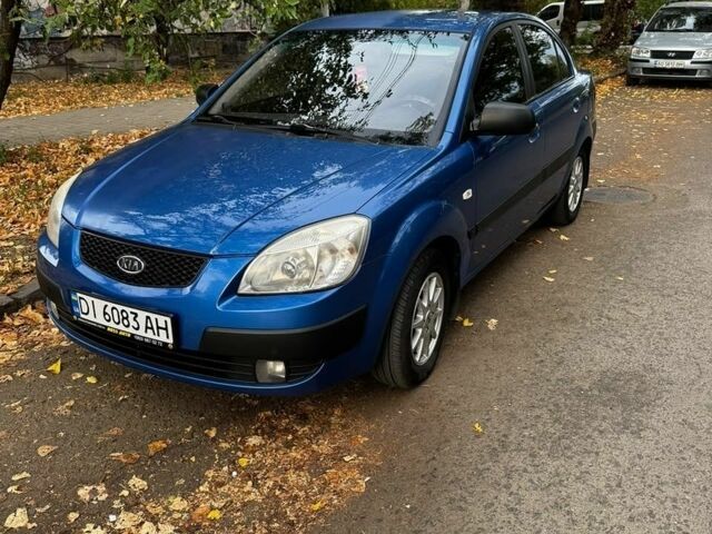 Синій Кіа Ріо, об'ємом двигуна 1.4 л та пробігом 200 тис. км за 2800 $, фото 1 на Automoto.ua