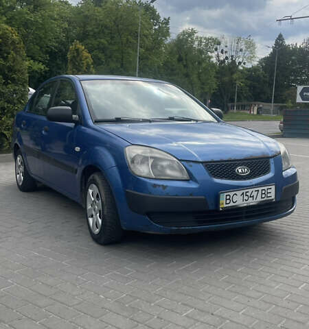Синий Киа Рио, объемом двигателя 1.4 л и пробегом 495 тыс. км за 3300 $, фото 1 на Automoto.ua