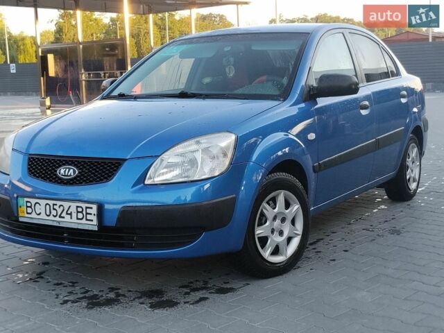 Синій Кіа Ріо, об'ємом двигуна 1.4 л та пробігом 350 тис. км за 3499 $, фото 1 на Automoto.ua