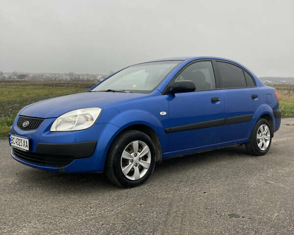 Синий Киа Рио, объемом двигателя 1.4 л и пробегом 177 тыс. км за 3800 $, фото 1 на Automoto.ua