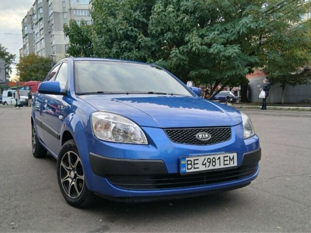 Синий Киа Рио, объемом двигателя 1.4 л и пробегом 159 тыс. км за 5800 $, фото 1 на Automoto.ua