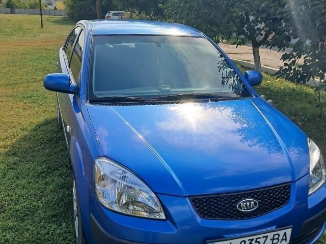 Синий Киа Рио, объемом двигателя 1.4 л и пробегом 94 тыс. км за 5300 $, фото 1 на Automoto.ua