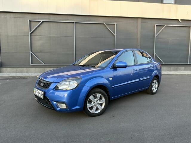 Синий Киа Рио, объемом двигателя 1.4 л и пробегом 88 тыс. км за 5530 $, фото 1 на Automoto.ua